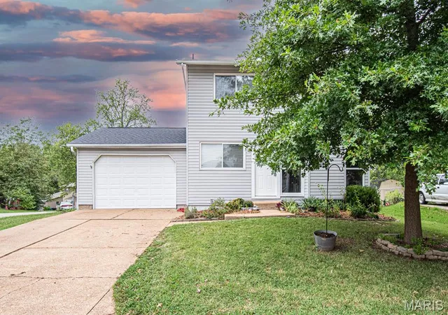 Photo 3 of Single family home for sale at 1627 Williamsburg Dr, Barnhart, MO 63012 | MLS# MIS26061554 | Listing updated on 2026-10-06