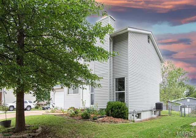 Photo 4 of Single family home for sale at 1627 Williamsburg Dr, Barnhart, MO 63012 | MLS# MIS26061554 | Listing updated on 2026-10-06