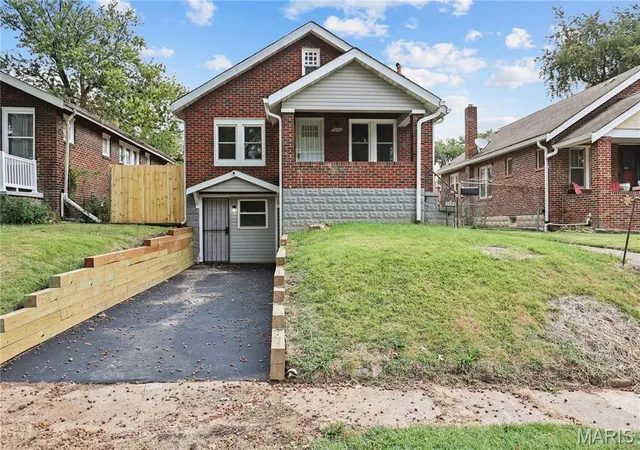 Photo 1 of Single family home for sale at 7095 Lexington Ave, Saint Louis, MO 63121 | MLS# MIS26061556 | Listing updated on 2026-09-23