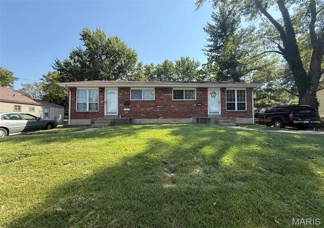 Photo 1 of Sale Pending at 3560 Dixie Dr, Saint Ann, MO 63074 | MLS# MIS26061558 | Listing updated on 2026-09-29