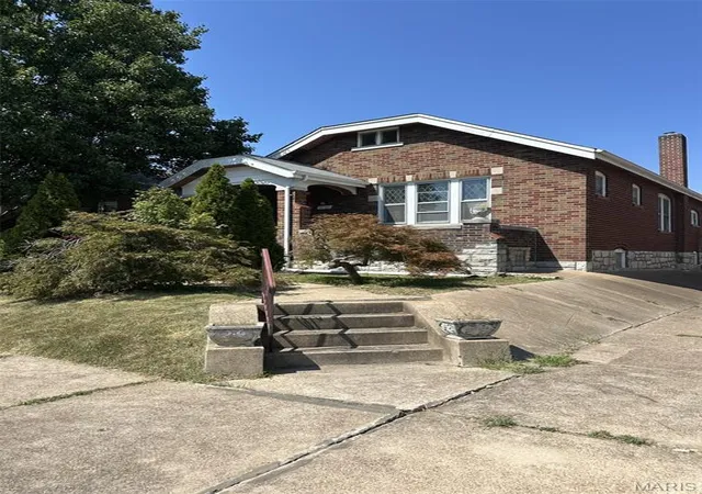 Photo 1 of Single family home for sale at 5701 Gresham Ave, Saint Louis, MO 63109 | MLS# MIS26061570 | Listing updated on 2026-09-24