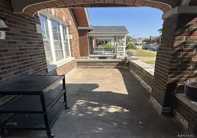 Photo 2 of Single family home for sale at 5701 Gresham Ave, Saint Louis, MO 63109 | MLS# MIS26061570 | Listing updated on 2026-09-24