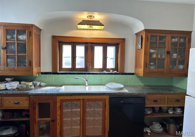 Photo 4 of Single family home for sale at 5701 Gresham Ave, Saint Louis, MO 63109 | MLS# MIS26061570 | Listing updated on 2026-09-24
