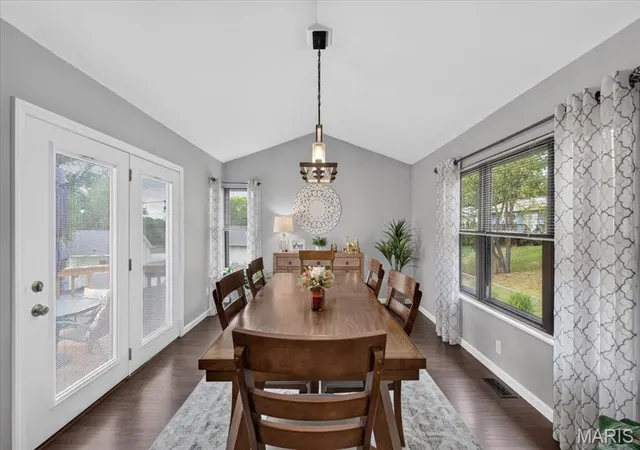 Photo 4 of Single family home for sale at 3037 Valley Vista Dr, Saint Peters, MO 63376 | MLS# MIS26061573 | Listing updated on 2026-09-25