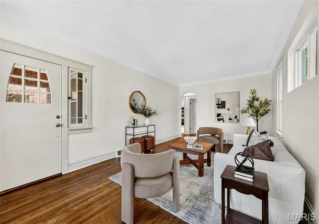 Photo 3 of Single family home for sale at 6922 Marquette Ave, Saint Louis, MO 63139 | MLS# MIS26061585 | Listing updated on 2026-10-15