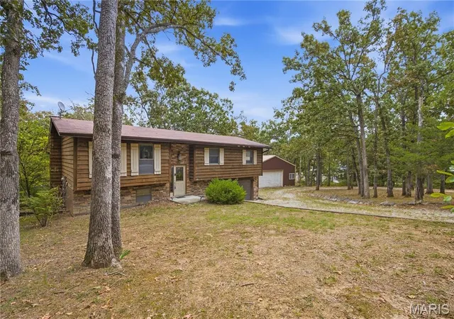 Photo 33 of Sale Pending at 118 Jewel Dr, Winfield, MO 63389 | MLS# MIS26061590 | Listing updated on 2026-09-29