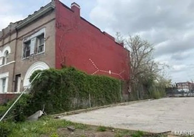 Photo 1 of Single family home for sale at 5233 Cates Ave, Saint Louis, MO 63108 | MLS# MIS26061591 | Listing updated on 2026-09-23