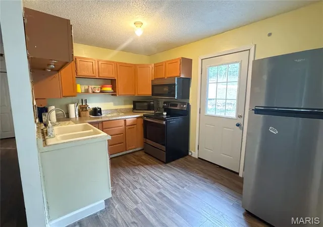 Photo 3 of Single family home for sale at 1545 Spring Cvs Rd, Sunrise Beach, MO 65079 | MLS# MIS26061594 | Listing updated on 2026-09-28