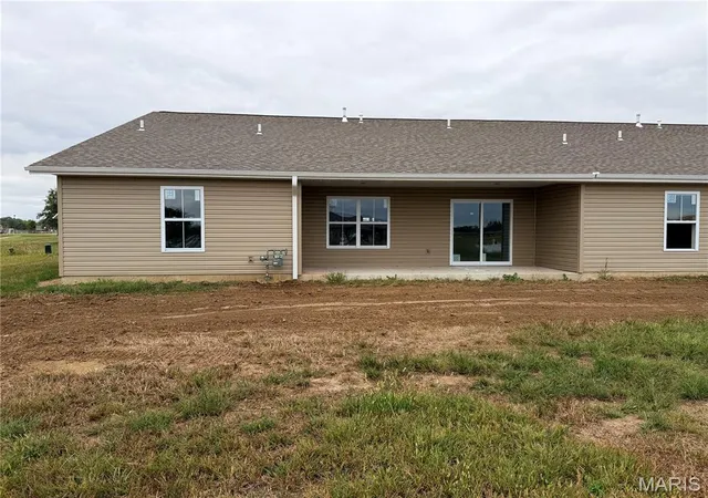 Photo 3 of House for sale at 621 Rhapsody Ln, Troy, IL 62294 | MLS# MIS26061595 | Listing updated on 2026-09-28