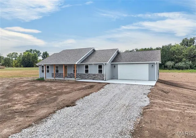 Photo 2 of Single family home for sale at 31125 Old Hwy 5, Lebanon, MO 65536 | MLS# MIS26061597 | Listing updated on 2026-09-23