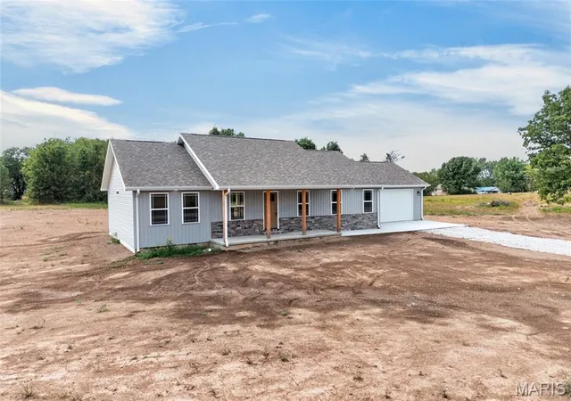 Photo 3 of Single family home for sale at 31125 Old Hwy 5, Lebanon, MO 65536 | MLS# MIS26061597 | Listing updated on 2026-09-23