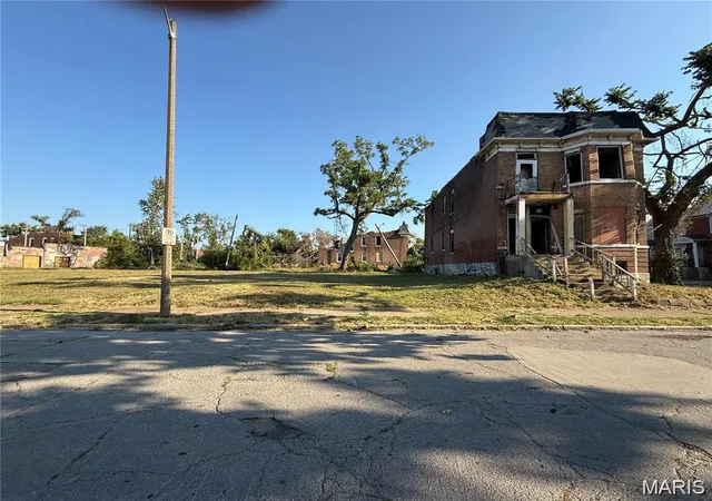 Photo 3 of Single family home for sale at 4845 Page Blvd, Saint Louis, MO 63113 | MLS# MIS26061598 | Listing updated on 2026-09-29