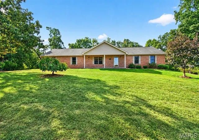 Photo 1 of Single family home for sale at 461 County Rd 542, Jackson, MO 63755 | MLS# MIS26061606 | Listing updated on 2026-09-30