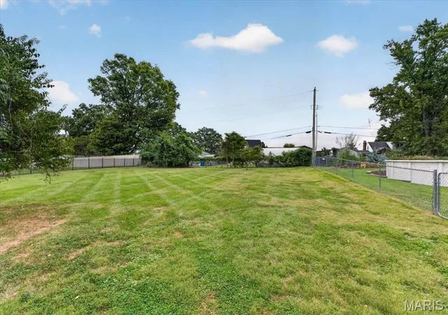 Photo 17 of Sale Pending at 9914 Tesson Fry Rd, Saint Louis, MO 63123 | MLS# MIS26061610 | Listing updated on 2026-10-03