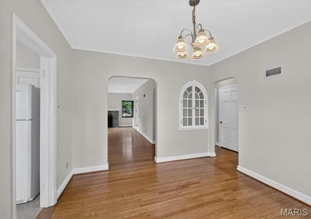 Photo 4 of Sale Pending at 9914 Tesson Fry Rd, Saint Louis, MO 63123 | MLS# MIS26061610 | Listing updated on 2026-10-03