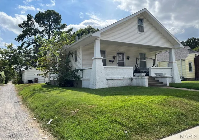 Photo 3 of Single family home for sale at 617 & 619 Jefferson Ave, Cape Girardeau, MO 63703 | MLS# MIS26061611 | Listing updated on 2026-10-06