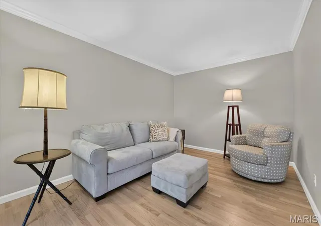 Photo 3 of Sale Pending at 1326 Briarcreek Dr, Saint Louis, MO 63122 | MLS# MIS26061612 | Listing updated on 2026-10-20