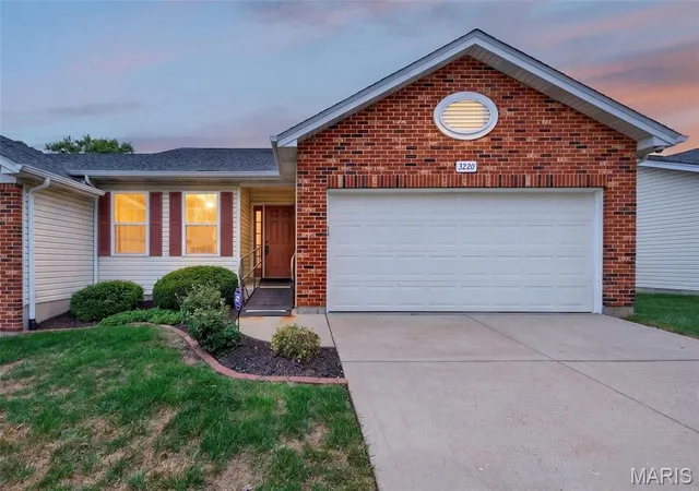 Single family home for sale at 3220 Mehl Xing Ct, Saint Louis, MO 63129 | MLS# MIS26061616