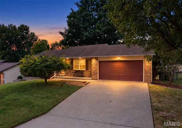 Photo 2 of Single family home for sale at 1941 David Dr, Cape Girardeau, MO 63701 | MLS# MIS26061617 | Listing updated on 2026-09-24