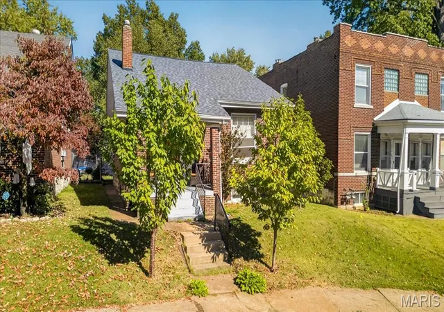 Photo 1 of Single family home for sale at 5223 Neosho St, Saint Louis, MO 63109 | MLS# MIS26061623 | Listing updated on 2026-10-23