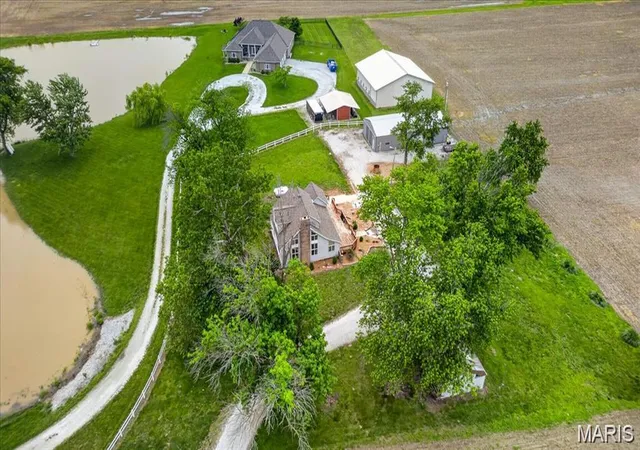 Photo 1 of Single family home for sale at 8660 Huch Ln, Columbia, IL 62236 | MLS# MIS26061626 | Listing updated on 2026-10-13
