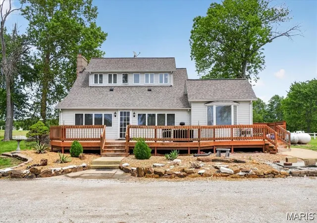 Photo 2 of Single family home for sale at 8660 Huch Ln, Columbia, IL 62236 | MLS# MIS26061626 | Listing updated on 2026-10-13