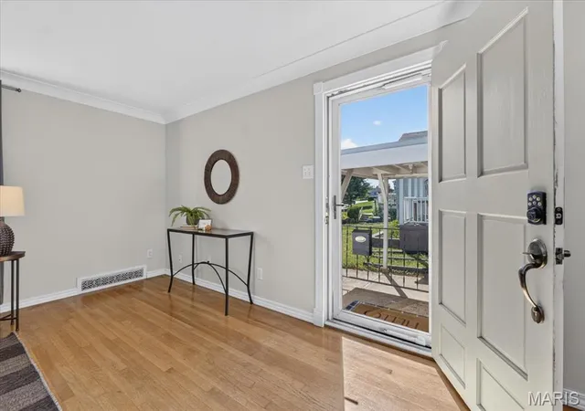 Photo 3 of Sale Pending at 1143 Folger Ave, Saint Louis, MO 63122 | MLS# MIS26061627 | Listing updated on 2026-10-05