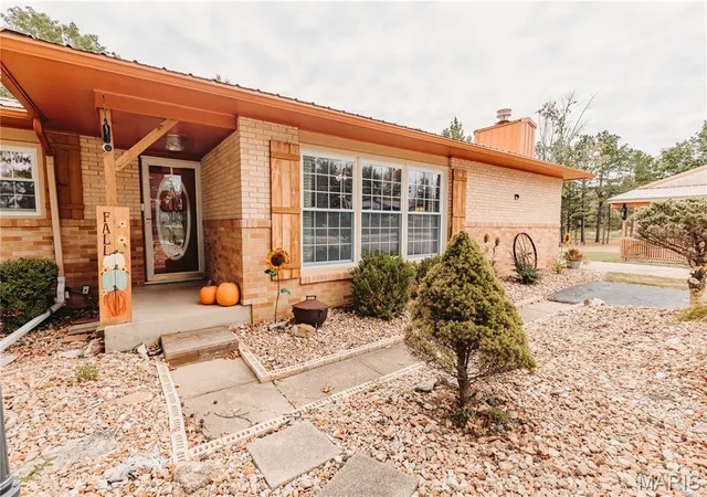 Photo 4 of Single family home for sale at 103 Qc Ln, Dixon, MO 65459 | MLS# MIS26061628 | Listing updated on 2026-09-26