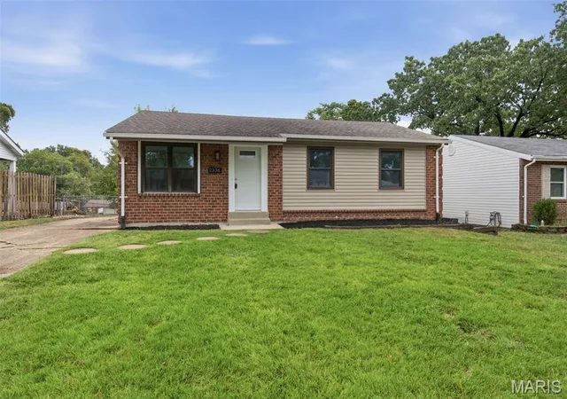 Photo 2 of Single family home for sale at 2336 Jackson Dr, Arnold, MO 63010 | MLS# MIS26061630 | Listing updated on 2026-09-25