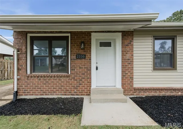 Photo 3 of Single family home for sale at 2336 Jackson Dr, Arnold, MO 63010 | MLS# MIS26061630 | Listing updated on 2026-09-25