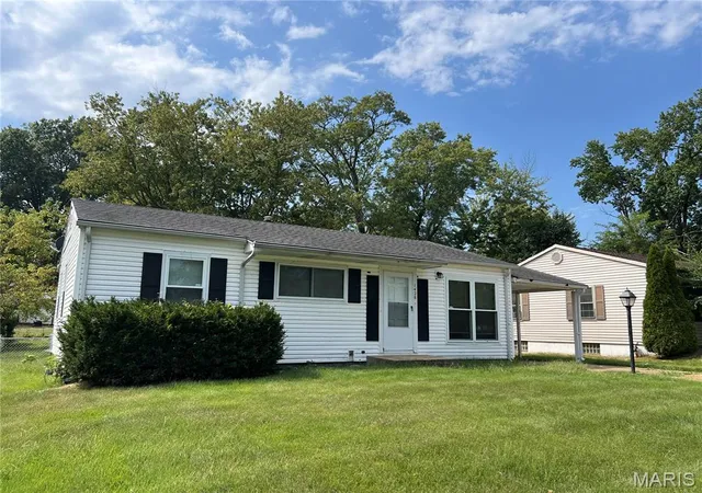 Photo 1 of Single family home for sale at 1428 San Salvador Dr, Saint Louis, MO 63138 | MLS# MIS26061638 | Listing updated on 2026-09-24