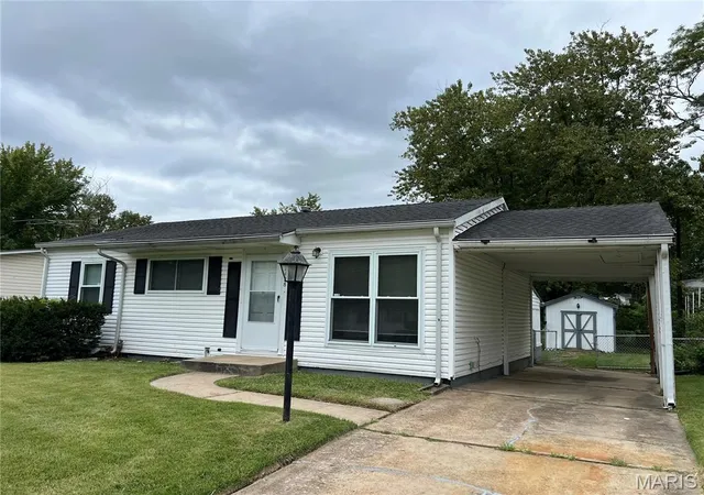 Photo 2 of Single family home for sale at 1428 San Salvador Dr, Saint Louis, MO 63138 | MLS# MIS26061638 | Listing updated on 2026-09-24