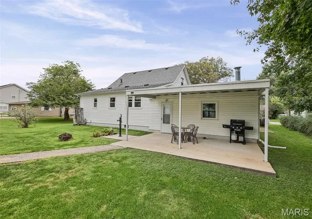 Photo 4 of Single family home for sale at 105 S Railway St, New Baden, IL 62265 | MLS# MIS26061645 | Listing updated on 2026-10-04