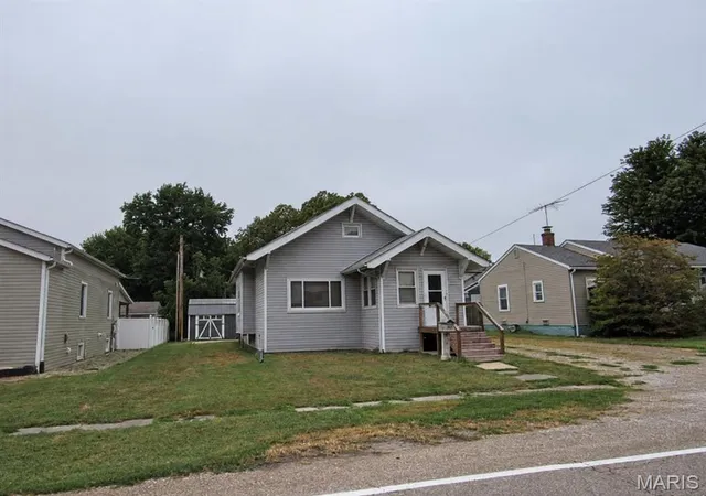 Photo 1 of Single family home for sale at 602 Staunton Rd, Gillespie, IL 62033 | MLS# MIS26061647 | Listing updated on 2026-09-27