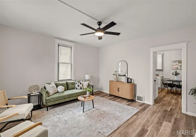 Photo 3 of Sale Pending at 4463 Beck Ave, Saint Louis, MO 63116 | MLS# MIS26061658 | Listing updated on 2026-10-17