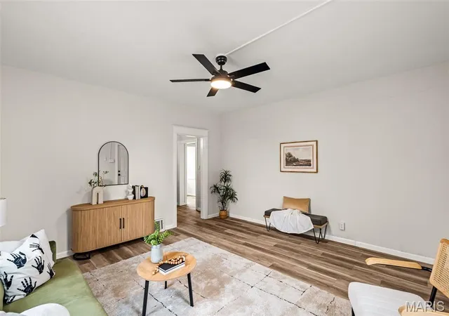 Photo 3 of Sale Pending at 4463 Beck Ave, Saint Louis, MO 63116 | MLS# MIS26061658 | Listing updated on 2026-10-17