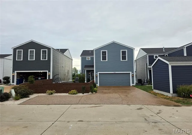Photo 3 of Sale Pending at 130 Suntan Way, Saint Charles, MO 63301 | MLS# MIS26061659 | Listing updated on 2026-10-02