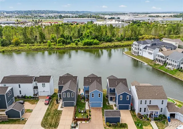Photo 3 of Sale Pending at 130 Suntan Way, Saint Charles, MO 63301 | MLS# MIS26061659 | Listing updated on 2026-10-02