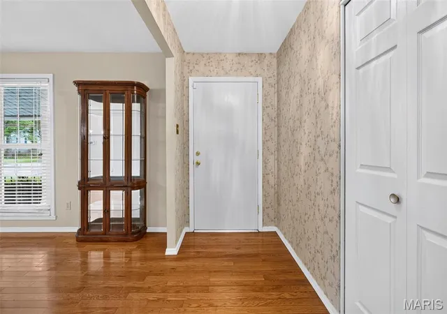 Photo 4 of Single family home for sale at 14450 Avocado Ln, Florissant, MO 63034 | MLS# MIS26061660 | Listing updated on 2026-09-28