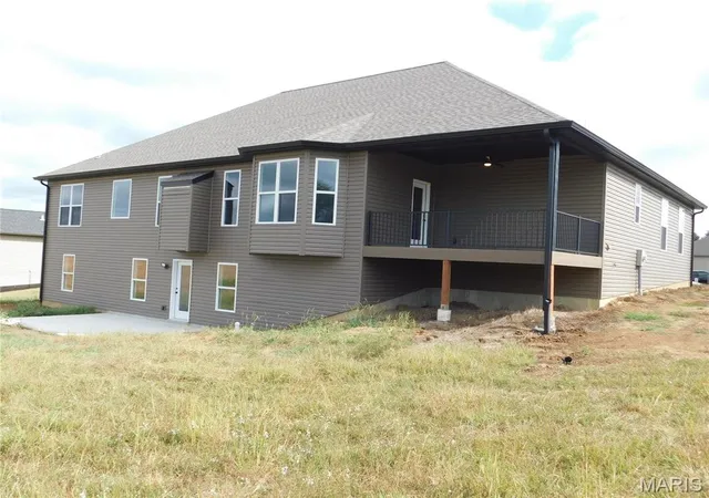Photo 3 of Single family home for sale at 452 Westridge Dr, Troy, MO 63379 | MLS# MIS26061663 | Listing updated on 2026-10-05