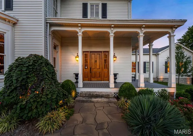 Photo 4 of Single family home for sale at 306 E Jefferson Ave, Saint Louis, MO 63122 | MLS# MIS26061665 | Listing updated on 2026-10-05