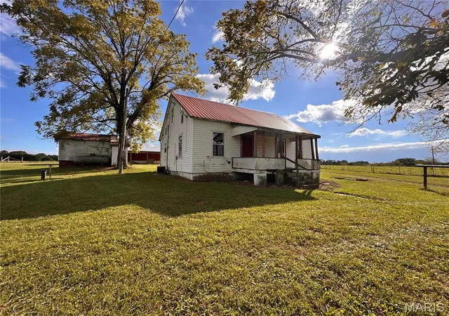 Single family home for sale at 88 County Rd 716, Belle, MO 65013 | MLS# MIS26061669