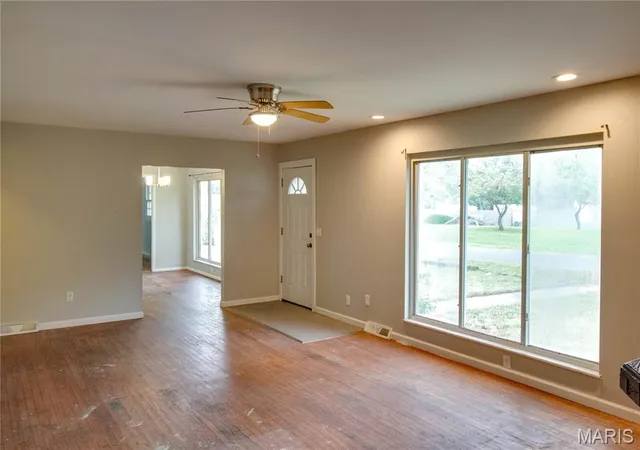 Photo 3 of Single family home for sale at 12730 Joywood Dr, Elsah, IL 62028 | MLS# MIS26061673 | Listing updated on 2026-09-24