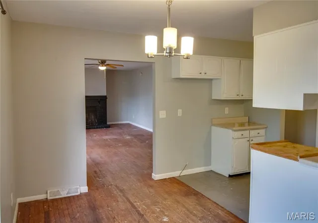 Photo 4 of Single family home for sale at 12730 Joywood Dr, Elsah, IL 62028 | MLS# MIS26061673 | Listing updated on 2026-09-24
