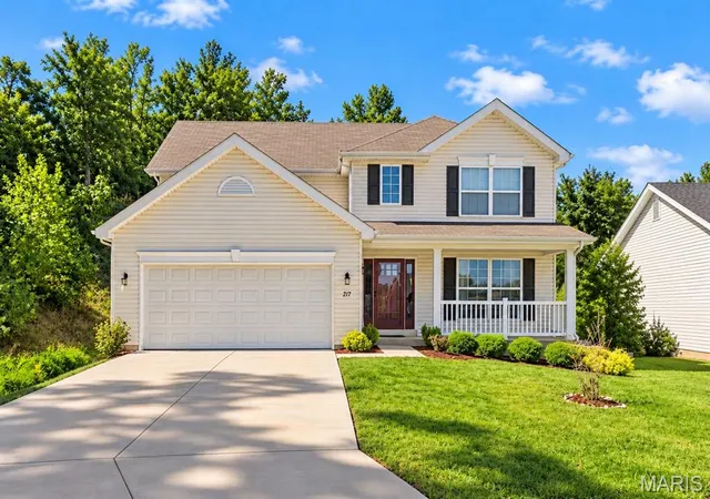 Photo 1 of Single family home for sale at 217 Stone View Ct, Fenton, MO 63026 | MLS# MIS26061674 | Listing updated on 2026-10-06
