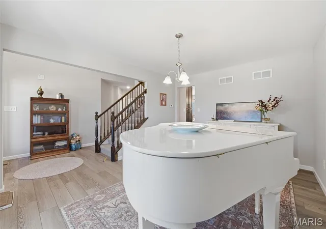 Photo 4 of Single family home for sale at 217 Stone View Ct, Fenton, MO 63026 | MLS# MIS26061674 | Listing updated on 2026-10-06