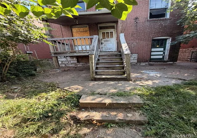 Photo 4 of Single family home for sale at 3903 Iowa Ave, Saint Louis, MO 63118 | MLS# MIS26061675 | Listing updated on 2026-09-29