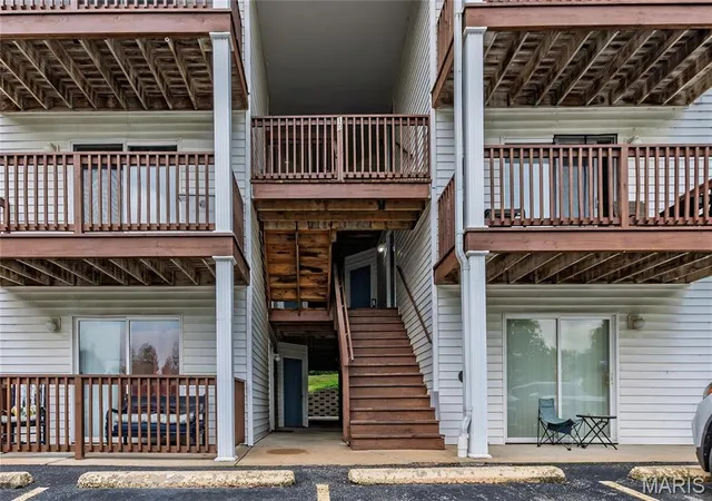 Listing Photo 3 - Condo for sale in building located at 10 Eagle Rock Cvs, Valley Park, MO 63088 - Unit #103