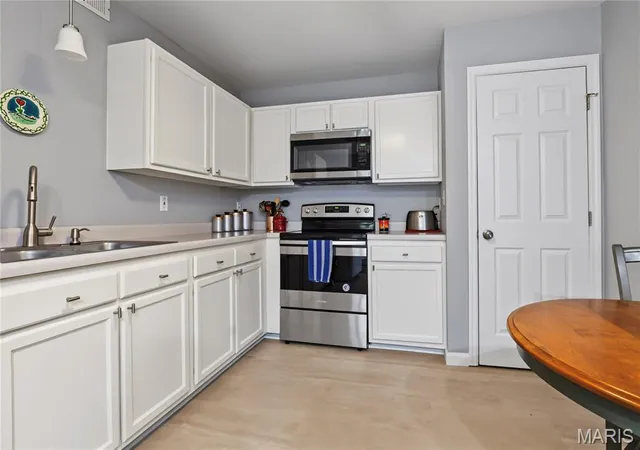 Listing Photo 5 - Condo for sale in building located at 10 Eagle Rock Cvs, Valley Park, MO 63088 - Unit #103