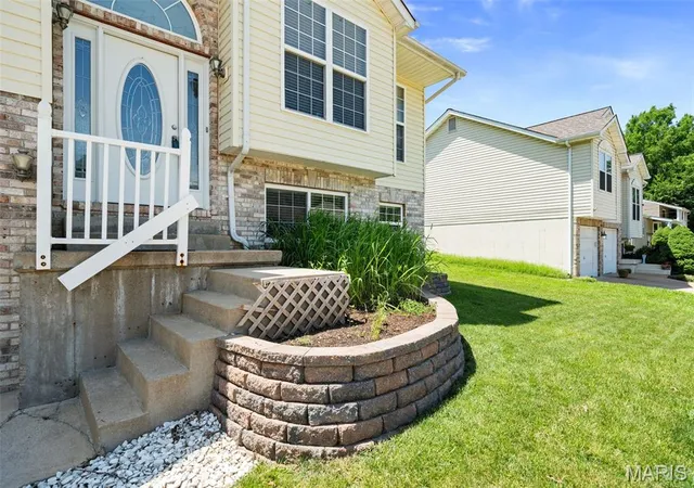 Photo 2 of Single family home for sale at 2325 Arkansas Dr, High Ridge, MO 63049 | MLS# MIS26061677 | Listing updated on 2026-10-03